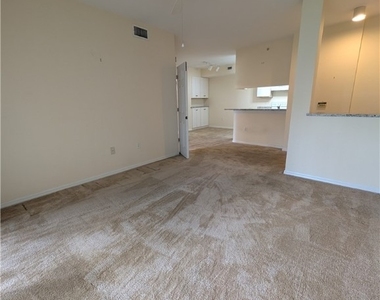 6481 Aragon Way - Photo Thumbnail 4