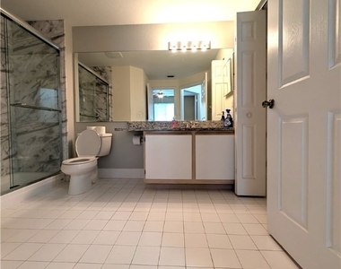 6481 Aragon Way - Photo Thumbnail 17