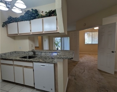 6481 Aragon Way - Photo Thumbnail 11