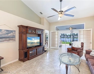 5595 Greenwood Circle - Photo Thumbnail 18
