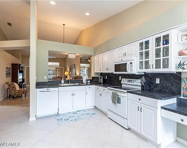 5595 Greenwood Circle - Photo Thumbnail 22