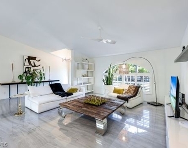 27196 Belle Rio Drive - Photo Thumbnail 4