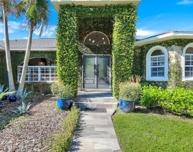 27196 Belle Rio Drive - Photo Thumbnail 2