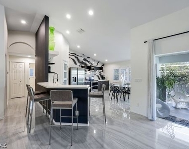 27196 Belle Rio Drive - Photo Thumbnail 7