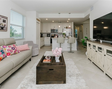 5555 Double Eagle Circle - Photo Thumbnail 7