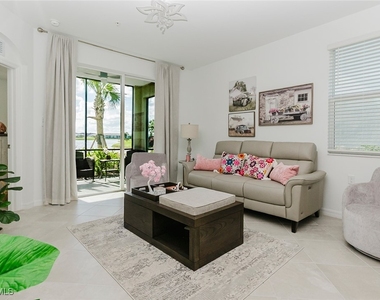 5555 Double Eagle Circle - Photo Thumbnail 4