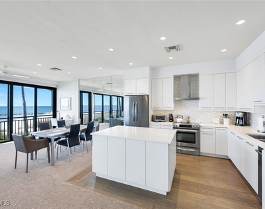 2211 Gulf Shore Boulevard N - Photo Thumbnail 6