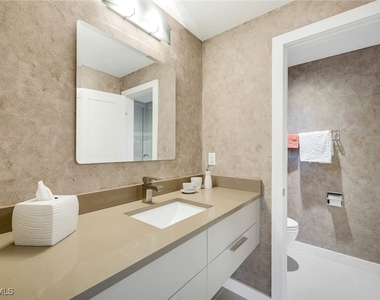 2211 Gulf Shore Boulevard N - Photo Thumbnail 12