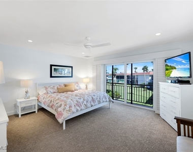 2211 Gulf Shore Boulevard N - Photo Thumbnail 10