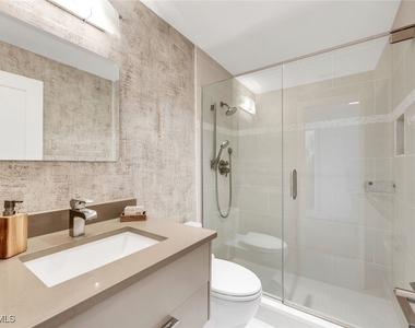 2211 Gulf Shore Boulevard N - Photo Thumbnail 14