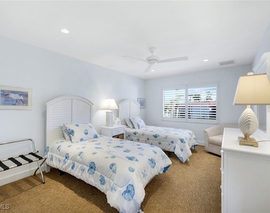 2211 Gulf Shore Boulevard N - Photo Thumbnail 13