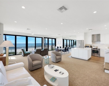 2211 Gulf Shore Boulevard N - Photo Thumbnail 3