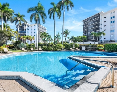 2211 Gulf Shore Boulevard N - Photo Thumbnail 20