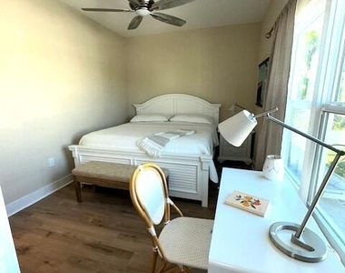 833 Paddleboard Court - Photo Thumbnail 18