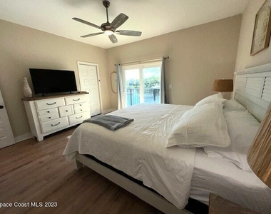 833 Paddleboard Court - Photo Thumbnail 14