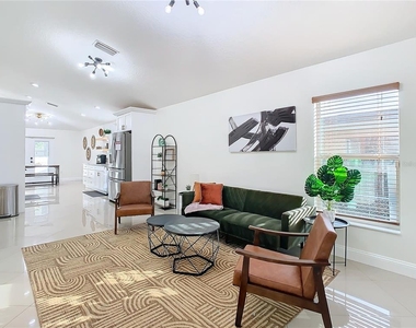 2907 W Arch Street - Photo Thumbnail 2