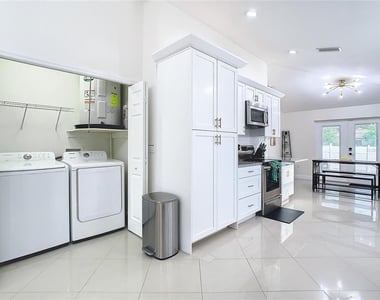 2907 W Arch Street - Photo Thumbnail 35