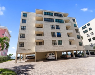 97 Sunset Drive - Photo Thumbnail 41