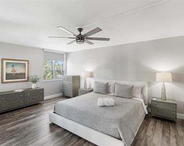 97 Sunset Drive - Photo Thumbnail 22