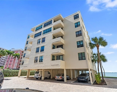 97 Sunset Drive - Photo Thumbnail 40
