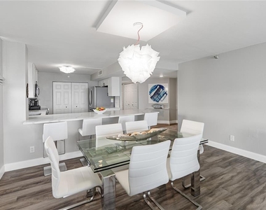 97 Sunset Drive - Photo Thumbnail 7