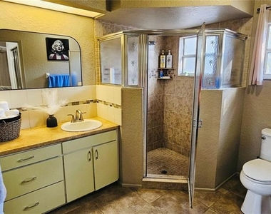 2068 Preymore Street - Photo Thumbnail 9