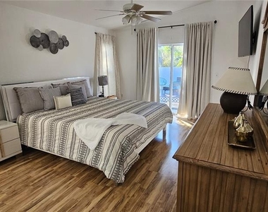 2068 Preymore Street - Photo Thumbnail 6