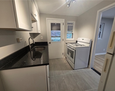 50 Wenzell Pl - Photo Thumbnail 9