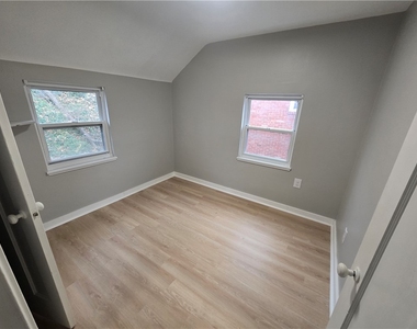 50 Wenzell Pl - Photo Thumbnail 14