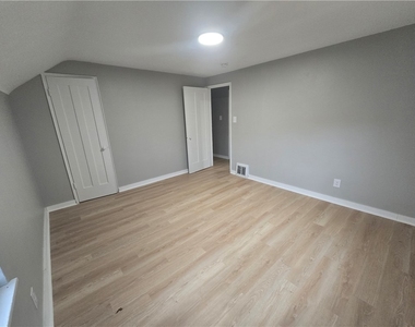 50 Wenzell Pl - Photo Thumbnail 10