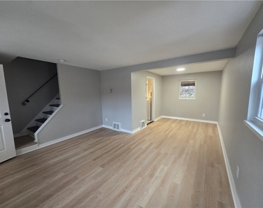 50 Wenzell Pl - Photo Thumbnail 3