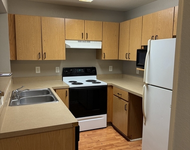 211 North Avenue - Photo Thumbnail 4