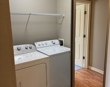 211 North Avenue - Photo Thumbnail 5