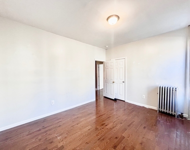 141 Nagle Avenue - Photo Thumbnail 7