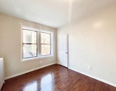 141 Nagle Avenue - Photo Thumbnail 3