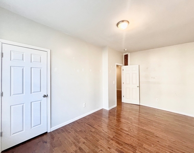 141 Nagle Avenue - Photo Thumbnail 4