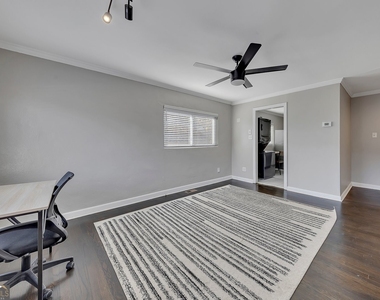1040 Herndon Street Nw - Photo Thumbnail 3