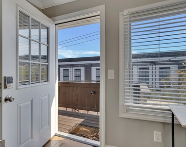 1040 Herndon Street Nw - Photo Thumbnail 2