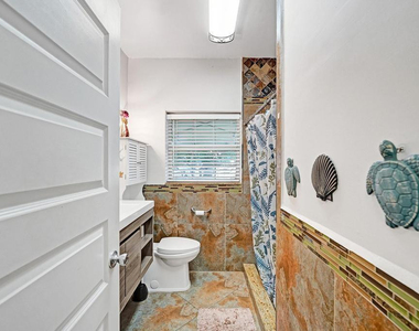 2000 Jackson Street - Photo Thumbnail 34