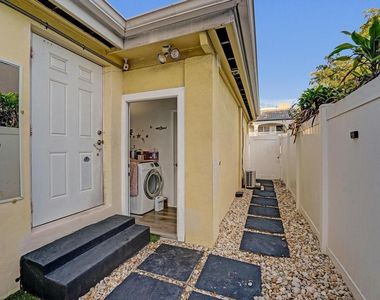 2000 Jackson Street - Photo Thumbnail 55