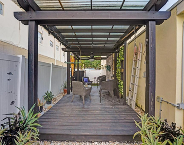 2000 Jackson Street - Photo Thumbnail 58