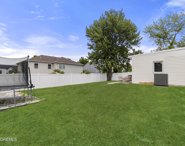 297 Highland Avenue - Photo Thumbnail 28