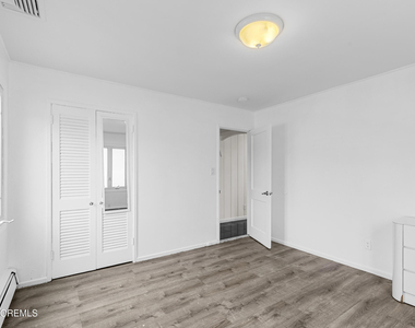 297 Highland Avenue - Photo Thumbnail 16