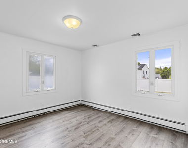 297 Highland Avenue - Photo Thumbnail 15
