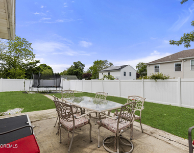 297 Highland Avenue - Photo Thumbnail 30