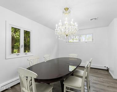 297 Highland Avenue - Photo Thumbnail 14