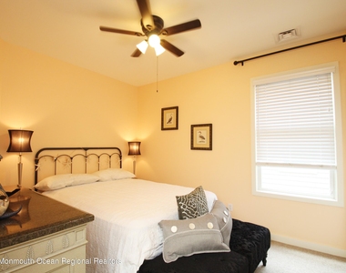221 Beachfront - Photo Thumbnail 11