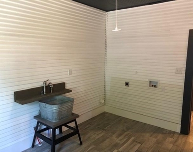 1401 Harroun Avenue - Photo Thumbnail 9