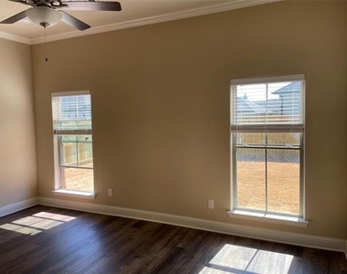 634 Nolan Drive - Photo Thumbnail 10