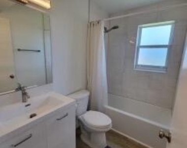 6650 S Oriole Boulevard - Photo Thumbnail 9